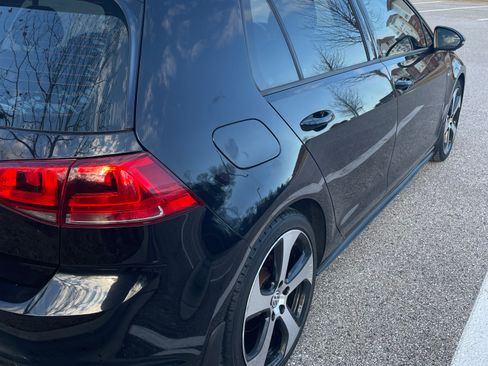 Used 2015 Volkswagen GTI S image 9