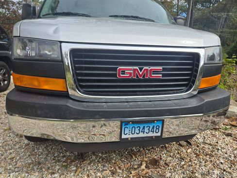 Used 2016 GMC Savana 3500 image 6