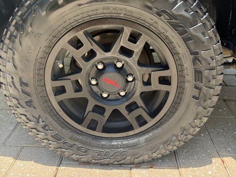 Used 2020 Toyota 4Runner TRD Off-Road Premium w/ Moonroof Package AWD/4WD image 20
