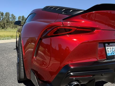 Used 2021 Toyota Supra w/ Safety & Technology Package RWD image 13