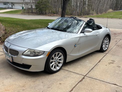 Used 2007 BMW Z4 3.0si RWD image 1
