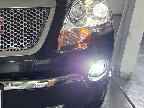 Used 2012 GMC Acadia Denali image 5