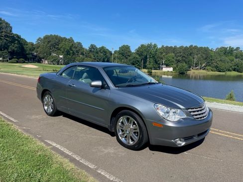 Used 2008 Chrysler Sebring Limited w/ Luxury Group image 12