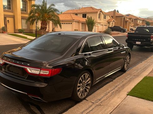 Used 2017 Lincoln Continental Reserve w/ Luxury Package image 4