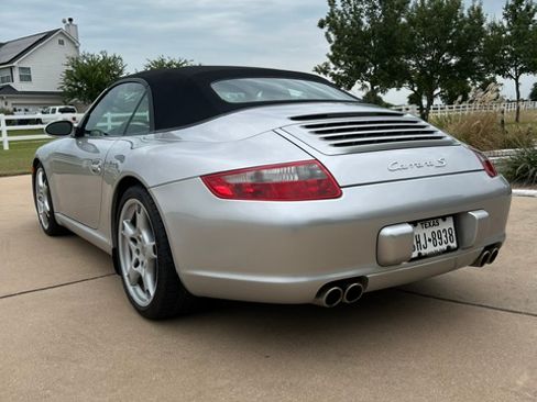 Used 2006 Porsche 911 Carrera S RWD image 25