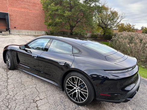 Used 2020 Porsche Taycan AWD/4WD image 2