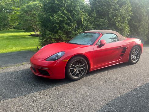 Used 2019 Porsche 718 Boxster image 4