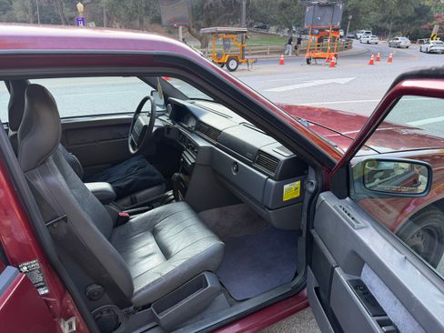 Used 1995 Volvo 940 Wagon RWD image 8