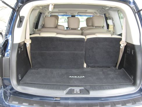 Used 2017 Nissan Armada SL w/ Moonroof Package image 9