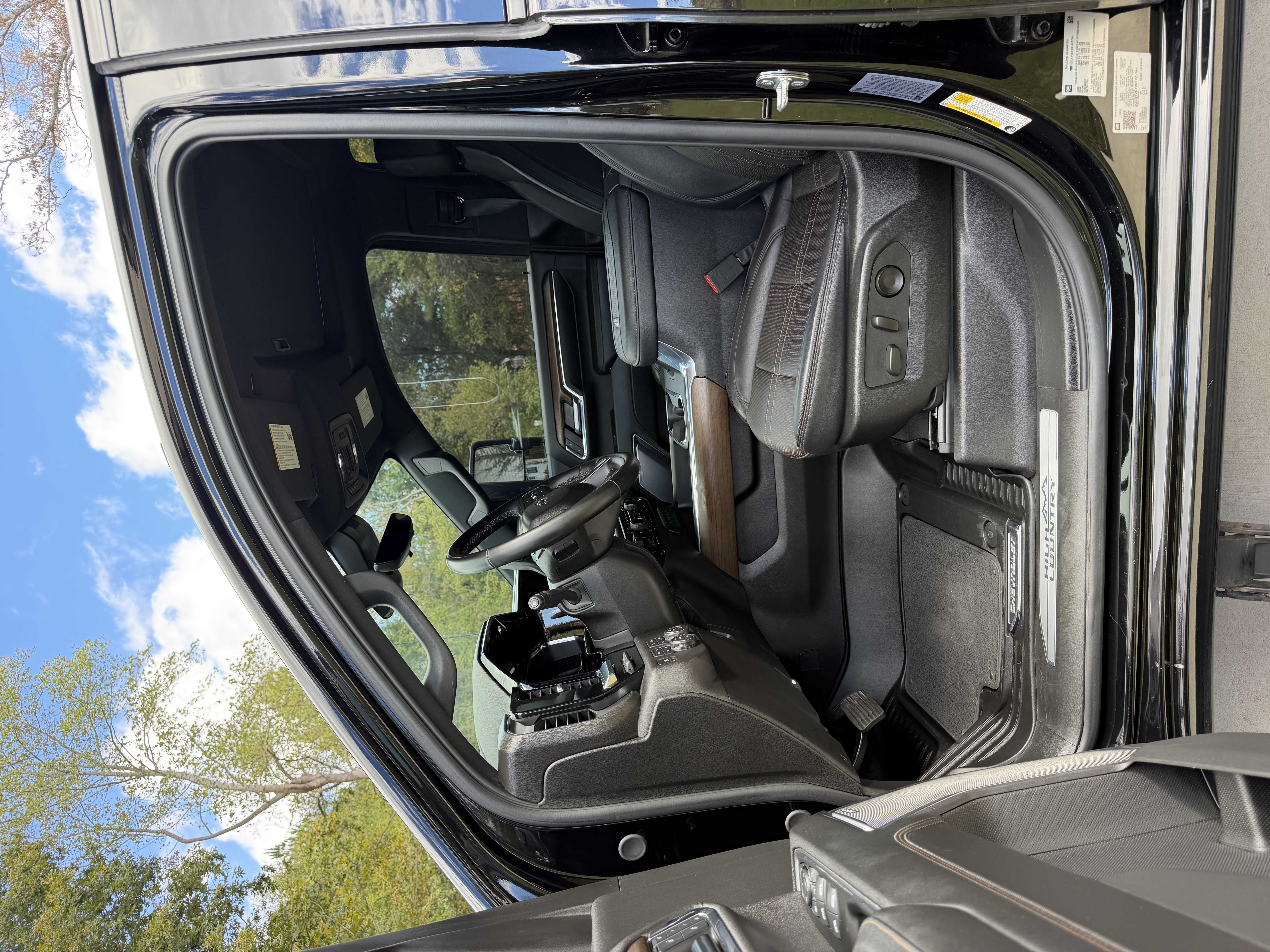 Used 2024 Chevrolet Silverado 3500 High Country w/ High Country Premium Package AWD/4WD image 12