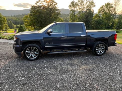 Used 2018 Chevrolet Silverado 1500 LTZ Z71 w/ Centennial Edition AWD/4WD image 2