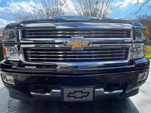 Used 2015 Chevrolet Silverado 1500 High Country w/ High Country Premium Package image 4