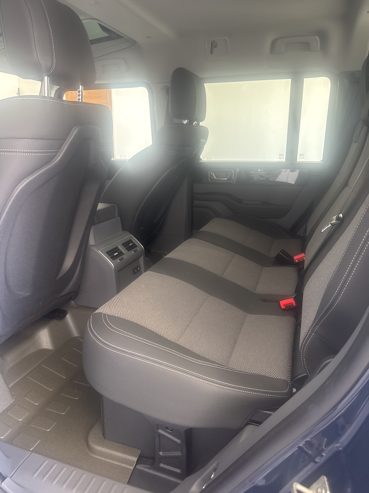 Used 2024 INEOS Grenadier Station Wagon AWD/4WD image 2
