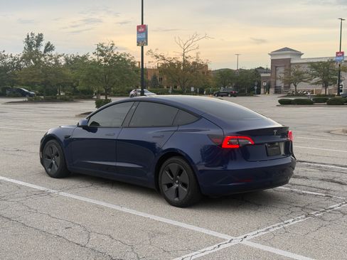 Used 2022 Tesla Model 3 RWD image 5