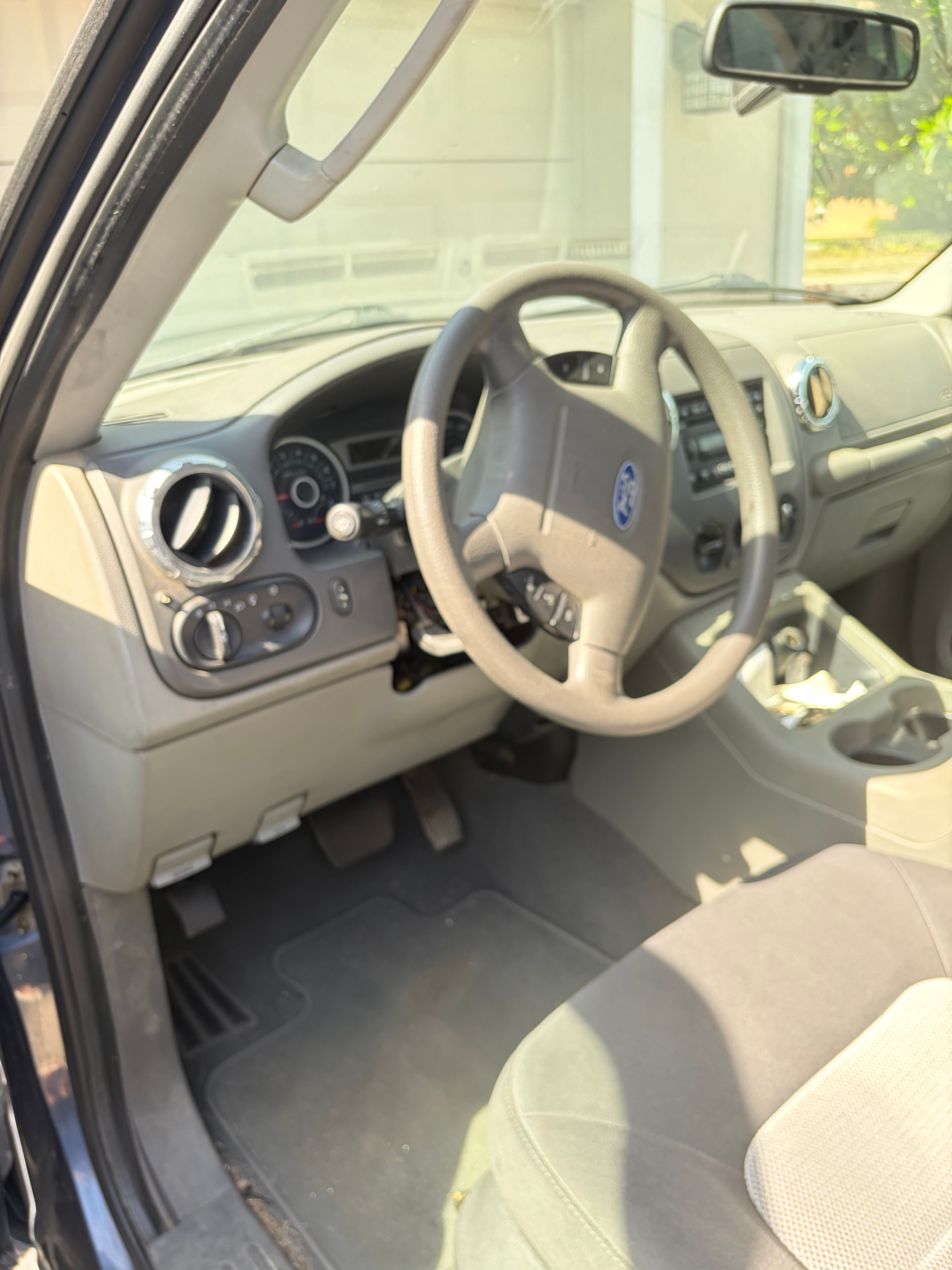 Used 2006 Ford Expedition XLT RWD image 10