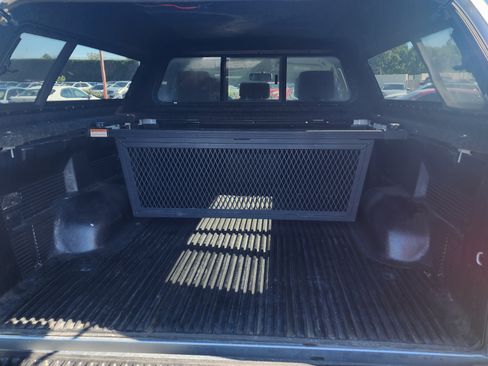 Used 2010 Toyota Tundra 4x4 Double Cab image 21