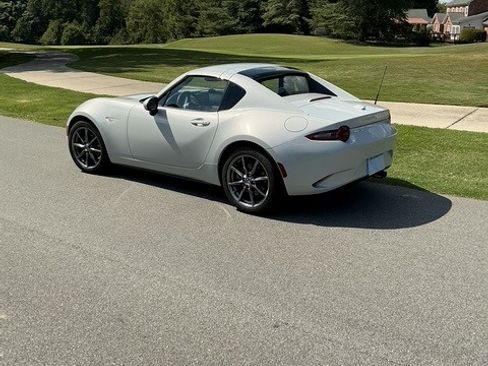 Used 2017 MAZDA MX-5 Miata RF Grand Touring RWD image 8