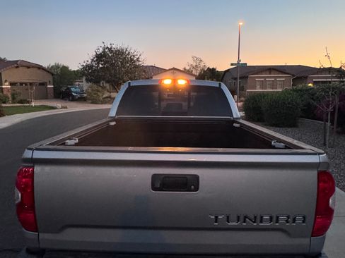 Used 2017 Toyota Tundra SR image 4