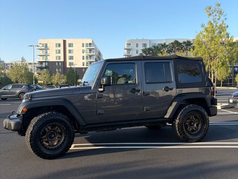 Used 2016 Jeep Wrangler Unlimited Sport AWD/4WD image 6