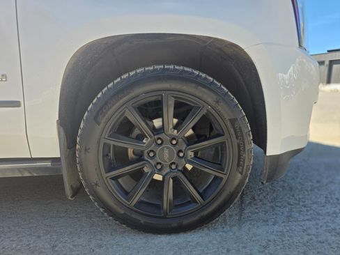 Used 2019 GMC Yukon XL Denali image 17