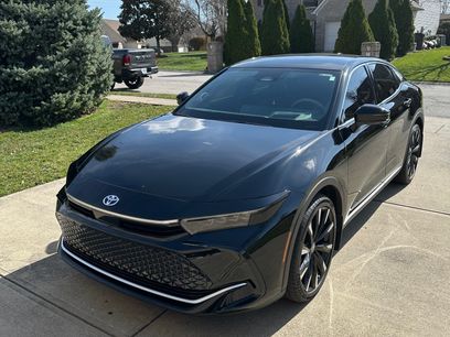 Used 2025 Toyota Crown Platinum