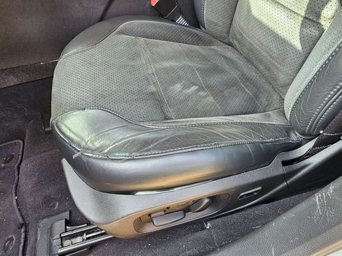 Used 2010 Ford Taurus SHO image 25