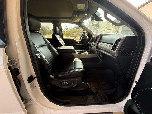 Used 2019 Ford F350 Lariat w/ Lariat Ultimate Package AWD/4WD image 25