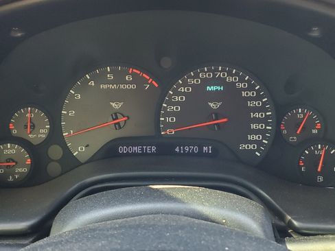 Used 1999 Chevrolet Corvette Coupe w/ Roof Pkg image 15