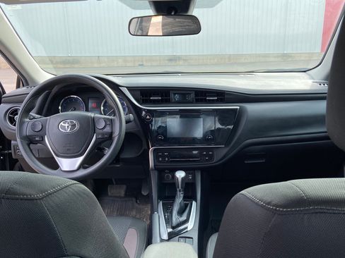 Used 2019 Toyota Corolla LE image 12
