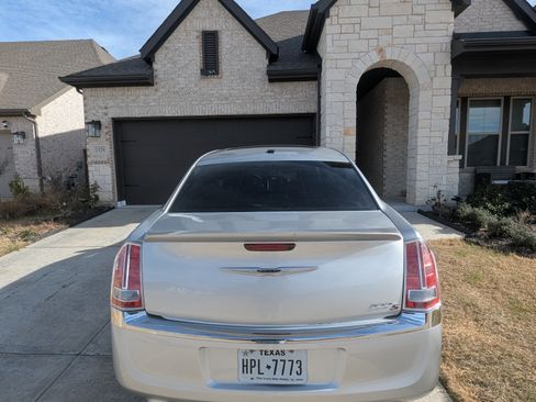 Used 2012 Chrysler 300 S w/ Luxury Group image 2