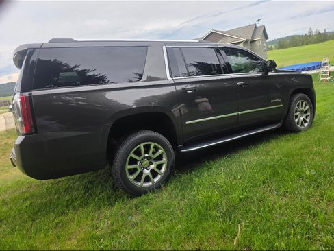 Used 2020 GMC Yukon XL Denali w/ Open Road Package AWD/4WD image 5