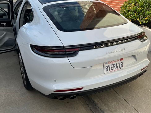 Used 2020 Porsche Panamera 4S image 4