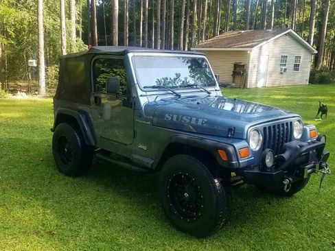 Used 1998 Jeep Wrangler SE image 1
