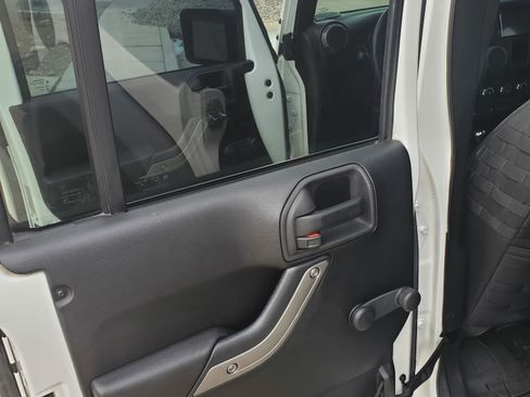 Used 2015 Jeep Wrangler Unlimited Sport image 21