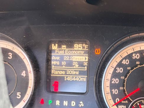 Used 2017 RAM 2500 SLT AWD/4WD image 9