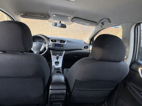 Used 2015 Nissan Sentra S image 10
