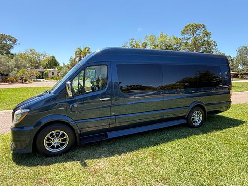 Used 2014 Mercedes-Benz Sprinter 2500 image 5