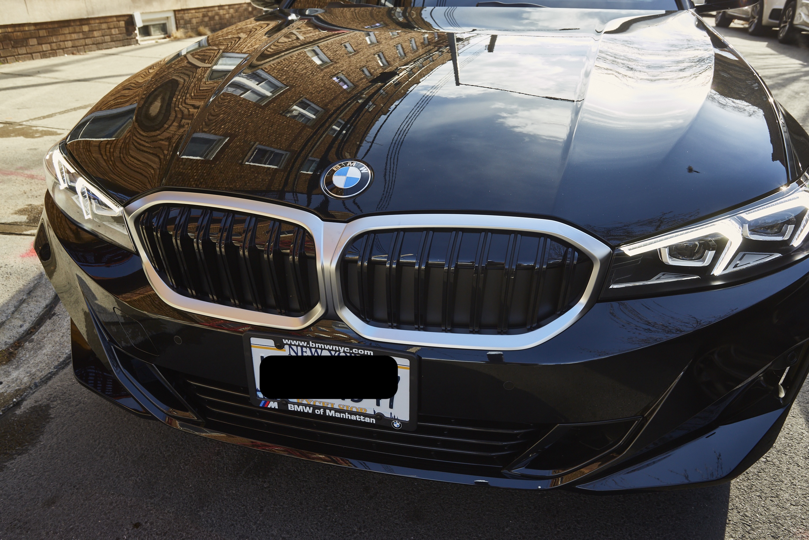 Used 2023 BMW 330i xDrive Sedan w/ Premium Package AWD/4WD image 9