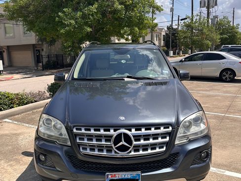 Used 2011 Mercedes-Benz ML 350 2WD image 2