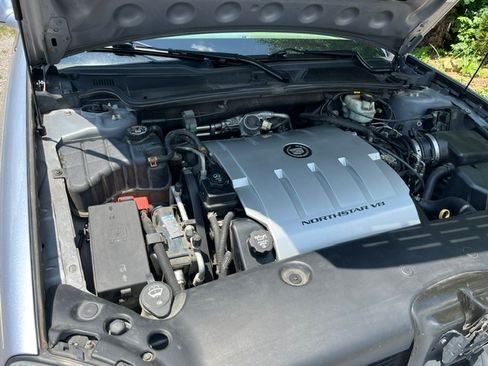 Used 2004 Cadillac De Ville w/ Equipment Group FWD image 13