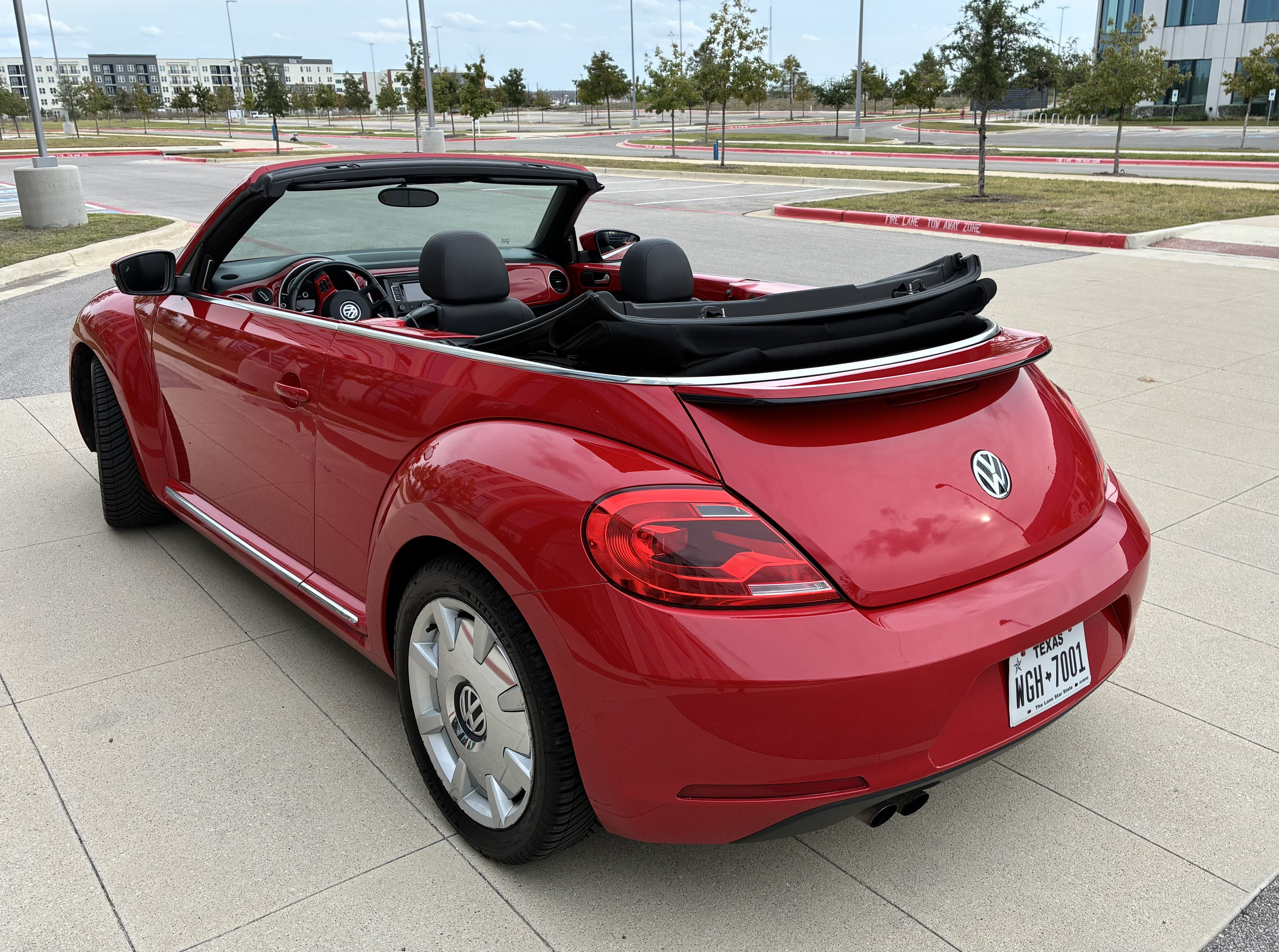 Used 2015 Volkswagen Beetle 1.8T FWD image 21