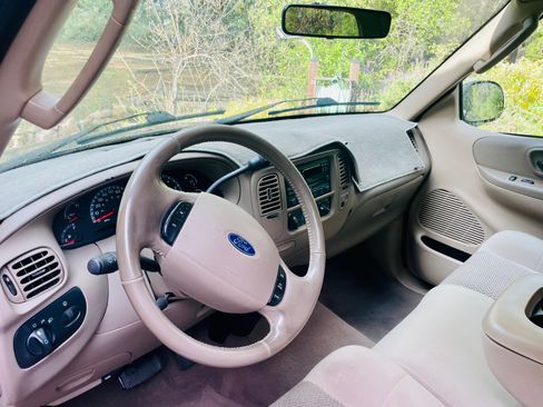 Used 2003 Ford F150 XLT RWD image 16