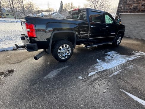 Used 2015 GMC Sierra 2500 Denali w/ Duramax Plus Package image 15