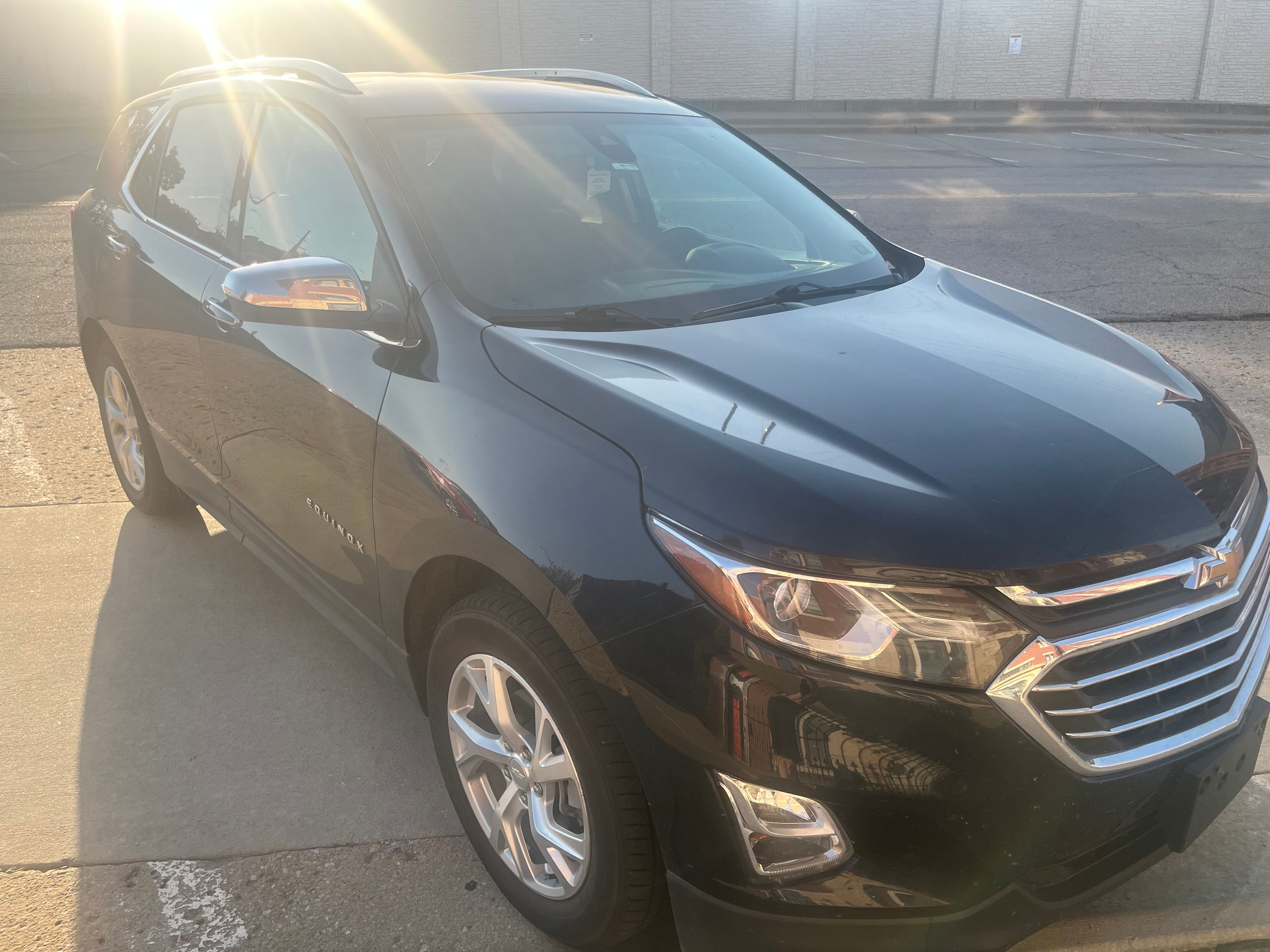 Used 2020 Chevrolet Equinox Premier AWD/4WD image 1