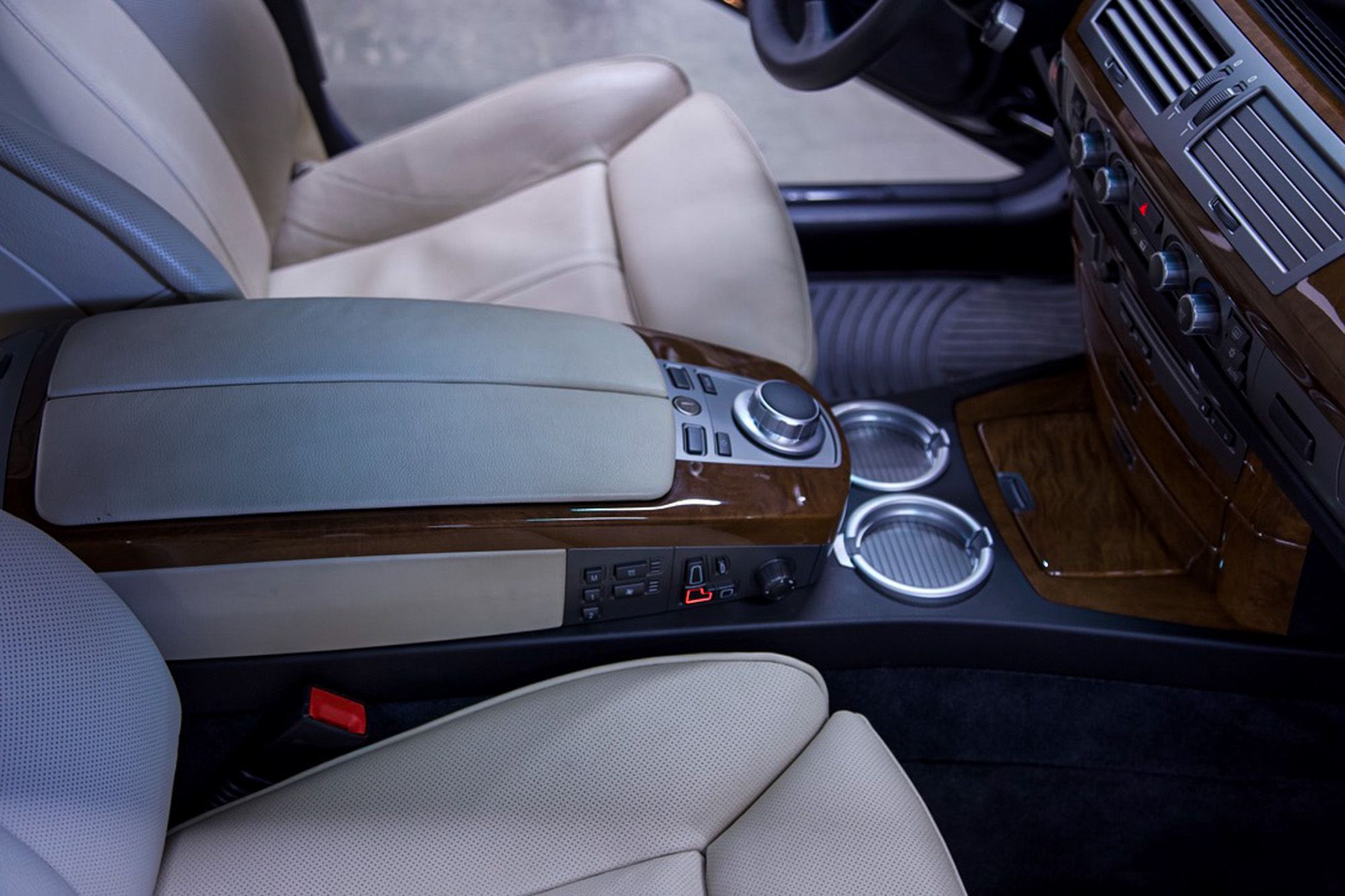 Used 2008 BMW 750Li RWD image 18