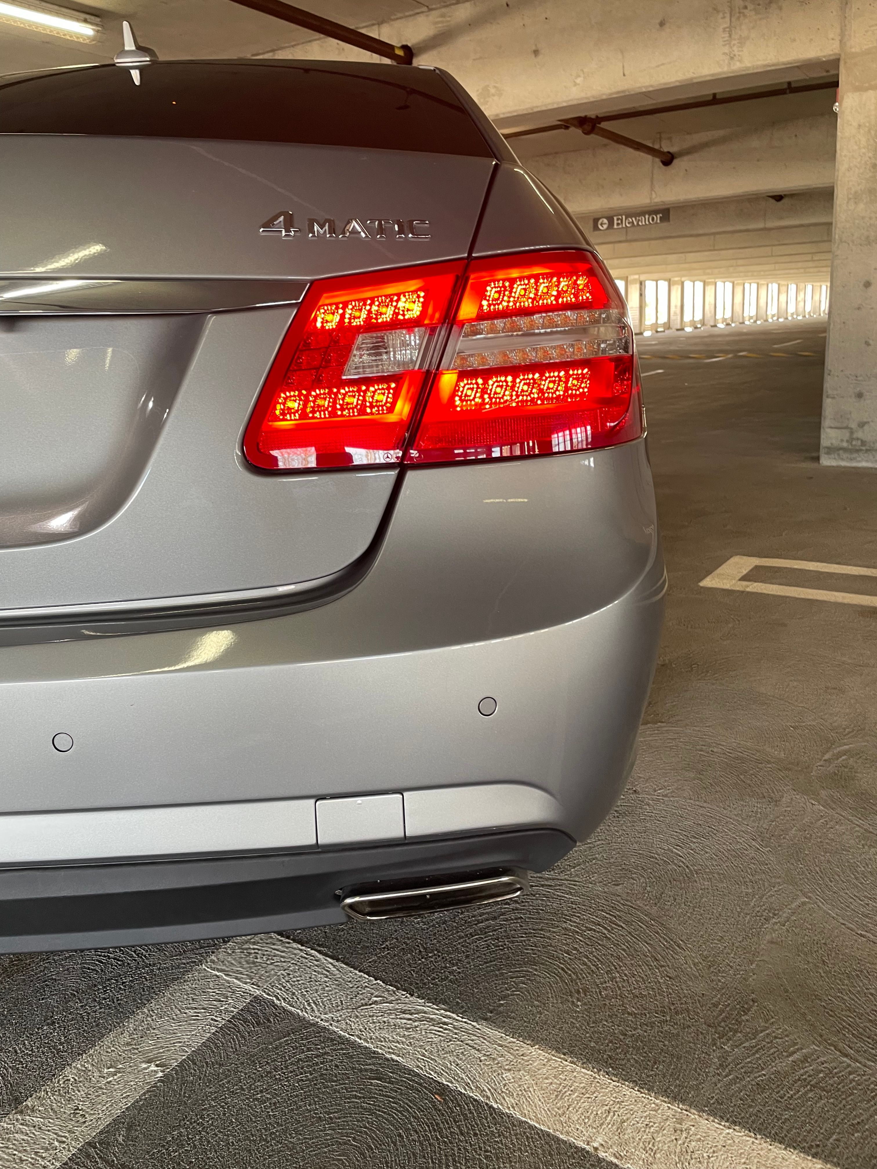Used 2012 Mercedes-Benz E 550 4MATIC Sedan image 16