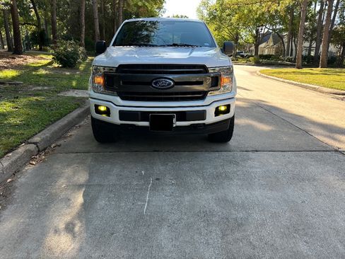 Used 2018 Ford F150 XLT w/ Equipment Group 302A Luxury image 19