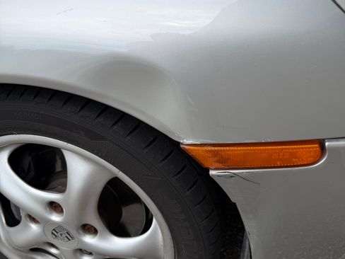 Used 1999 Porsche Boxster RWD image 10