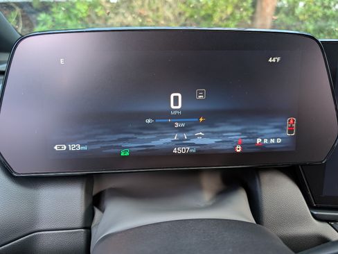 Used 2025 Chevrolet Equinox EV RS image 24