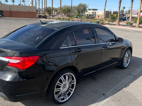 Used 2013 Chrysler 200 LX FWD image 6